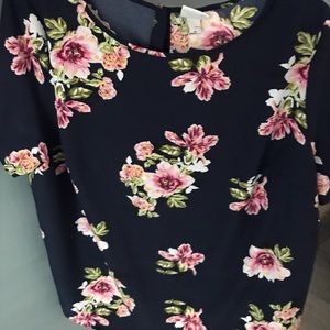 Woman’s summer top